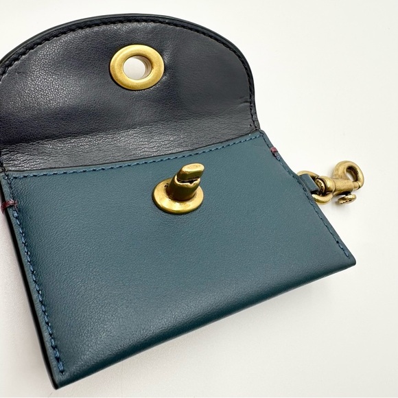 Coach Turnlock Card Case in Colorblock - Picture 4 of 9